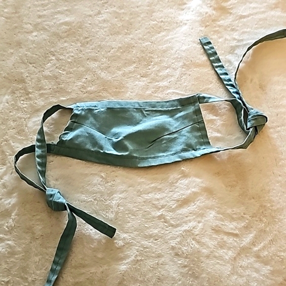 👻Doctor/Scrubs Costume Bundle- Includes Mask & Stethoscope Accessory-Women's XS - Picture 4 of 10